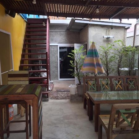 De Hostel Prachuap Khiri Khan Bagian luar foto